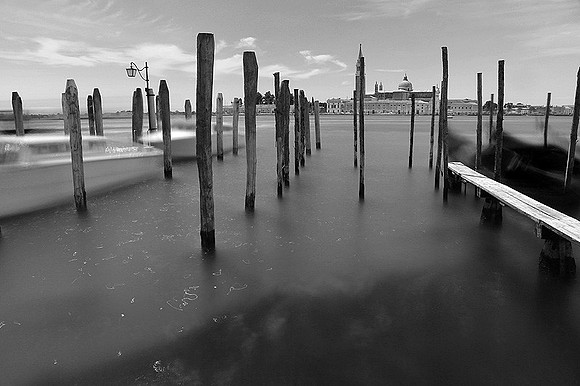 135A3015_BW